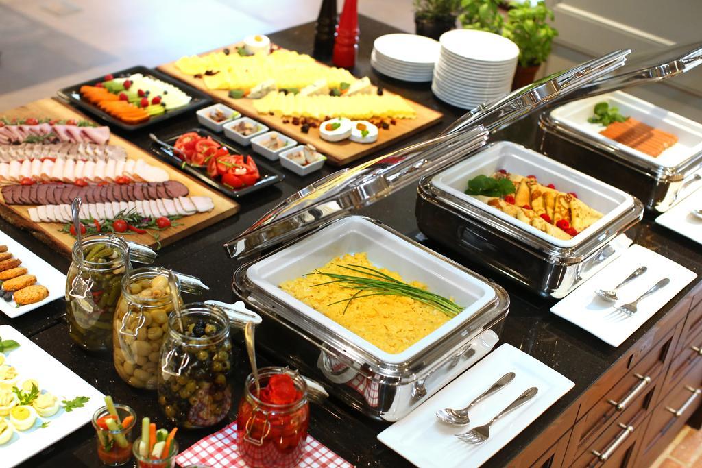 Hotel Aubrecht Country Spa Resort Przechlewo Buitenkant foto
