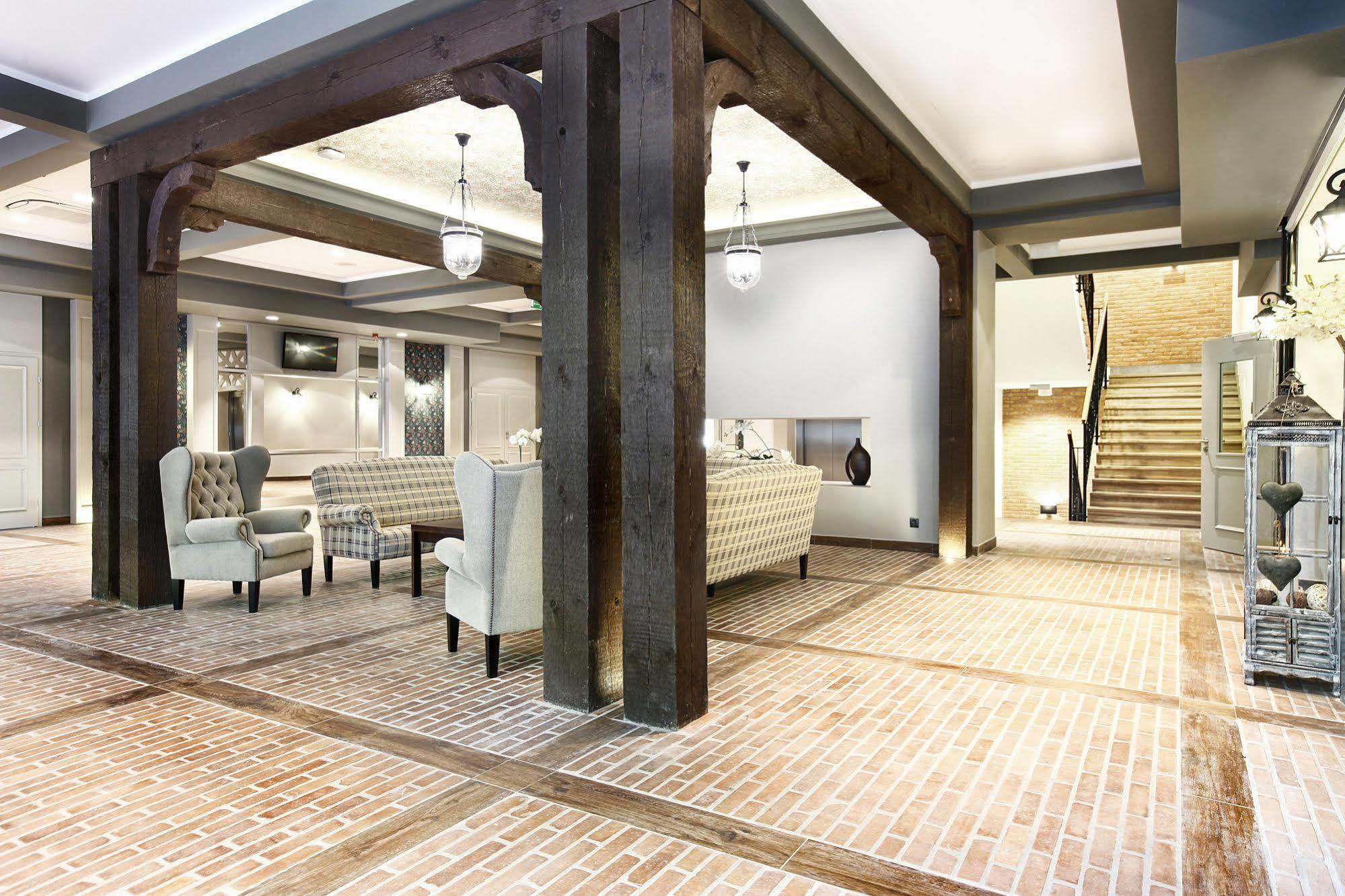 Hotel Aubrecht Country Spa Resort Przechlewo Buitenkant foto