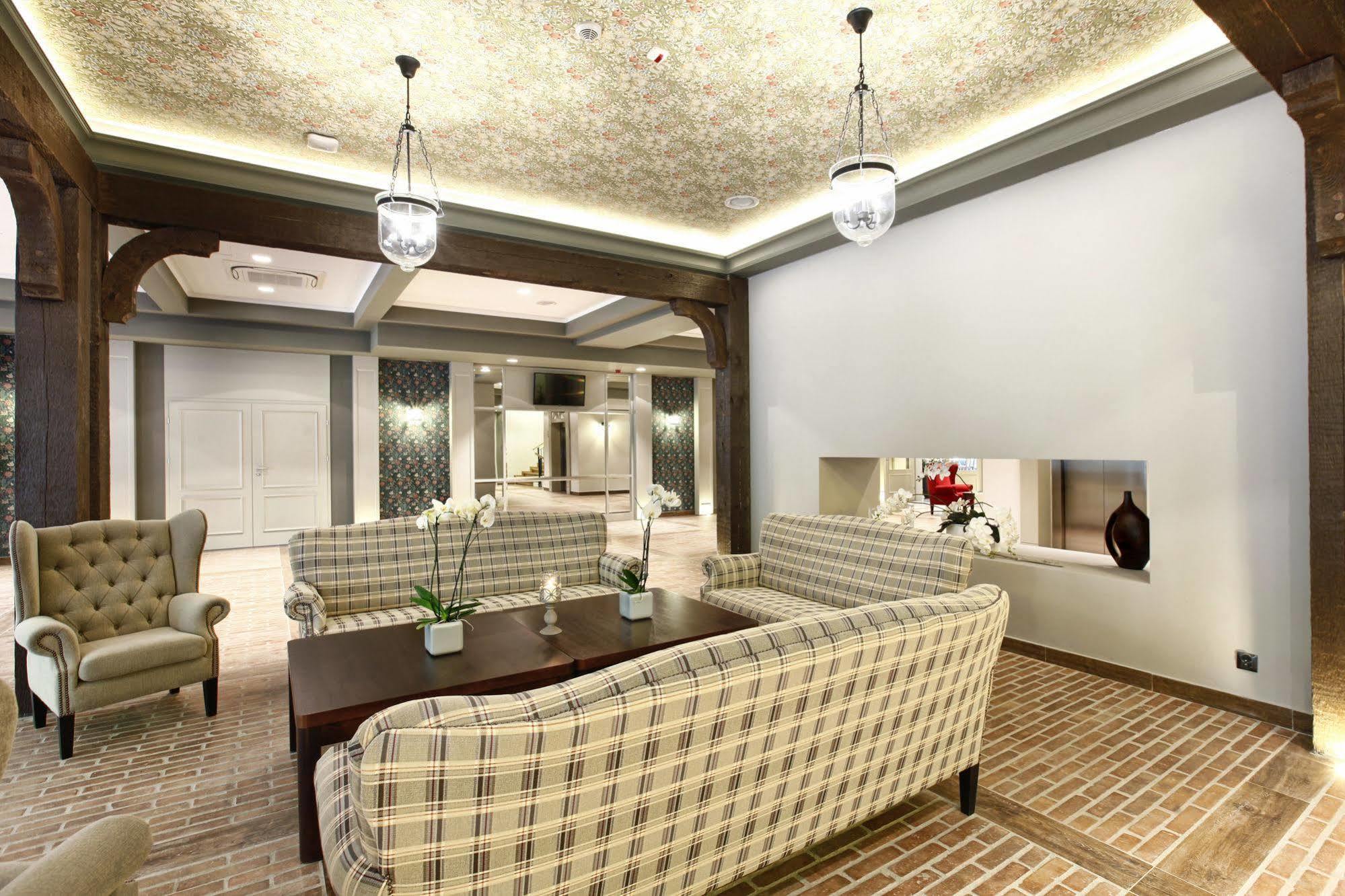 Hotel Aubrecht Country Spa Resort Przechlewo Buitenkant foto