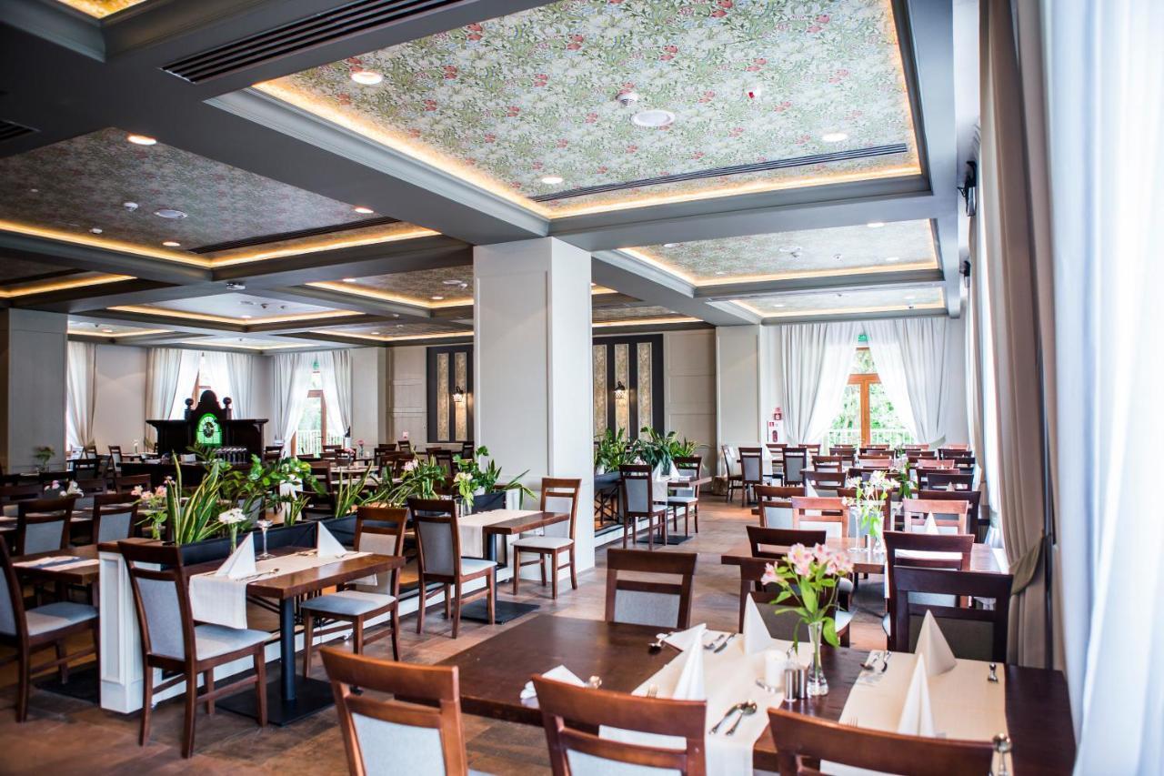 Hotel Aubrecht Country Spa Resort Przechlewo Buitenkant foto