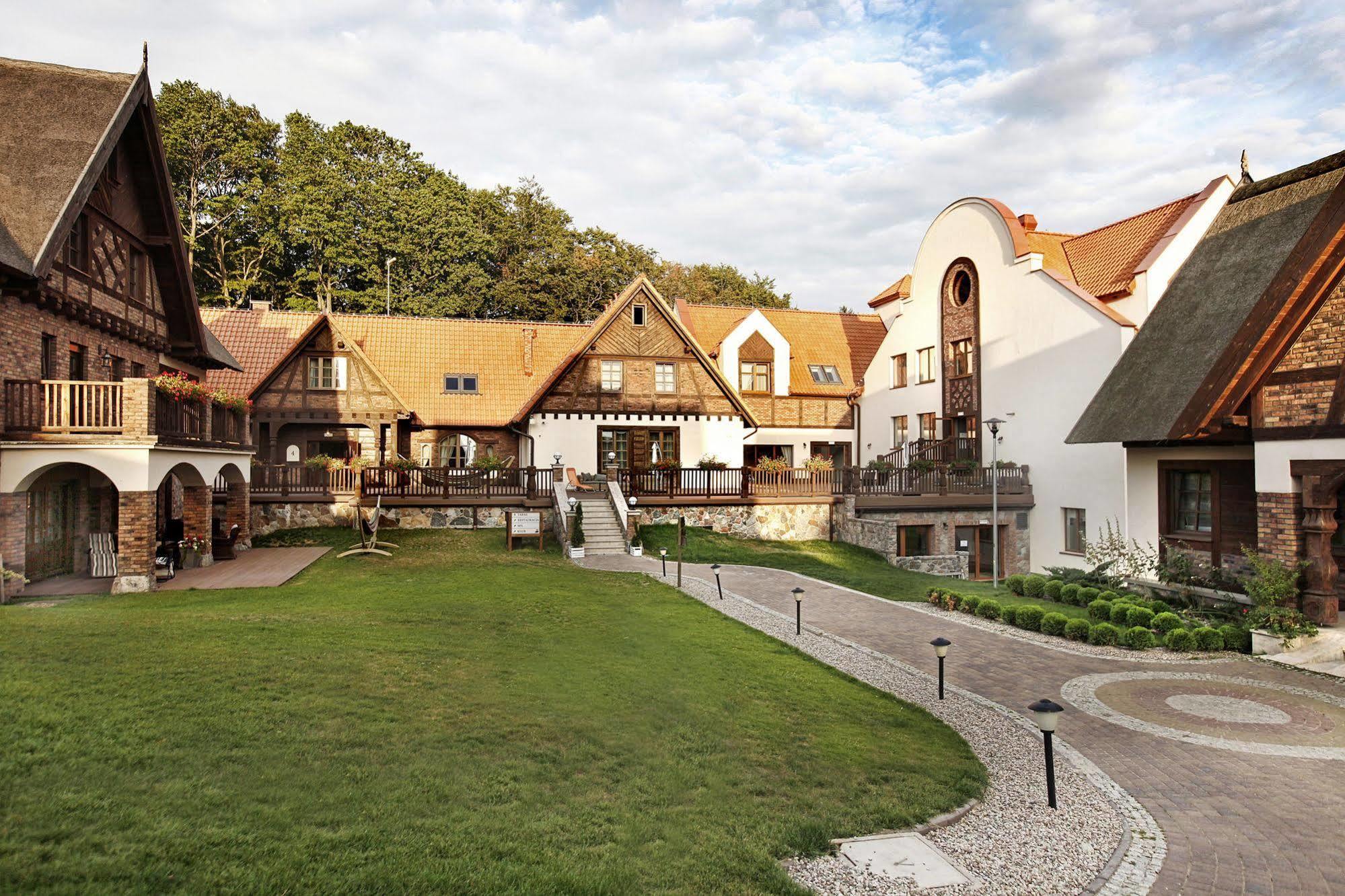 Hotel Aubrecht Country Spa Resort Przechlewo Buitenkant foto
